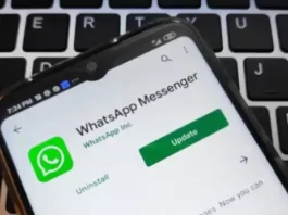 Disable automatic update of Whatsapp